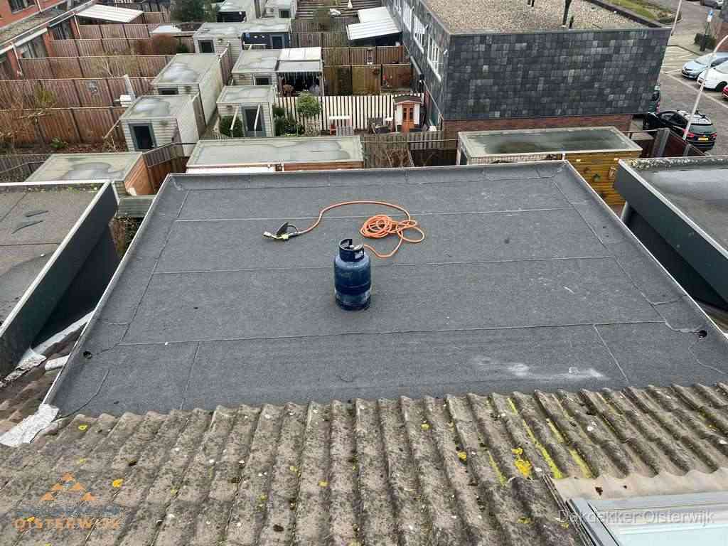 Dakreparatie plat dak met bitumen in Oisterwijk