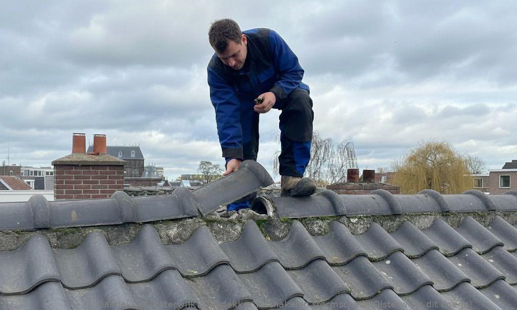 Dakdekker inschakelen stormschade Oisterwijk: dit doe je!